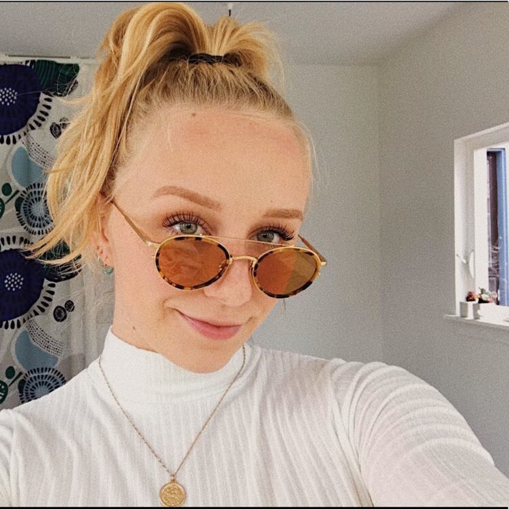 Meet your Posher, Ariana